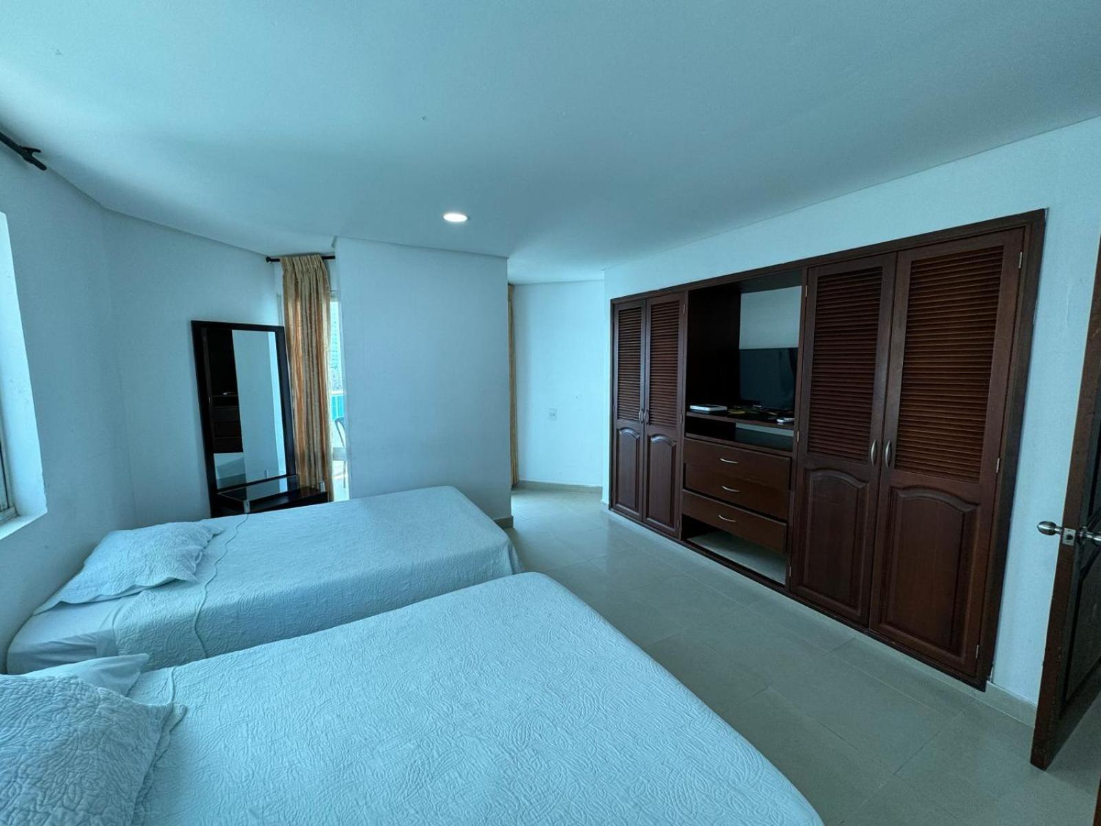 Apartamento En Laguito Ed Torres Del Lago 604 Icdi Kartagena Zewnętrze zdjęcie